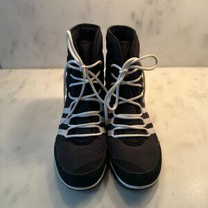 Adidas High Top Ankle Length Lace Up Boot Black White Women's 7.5